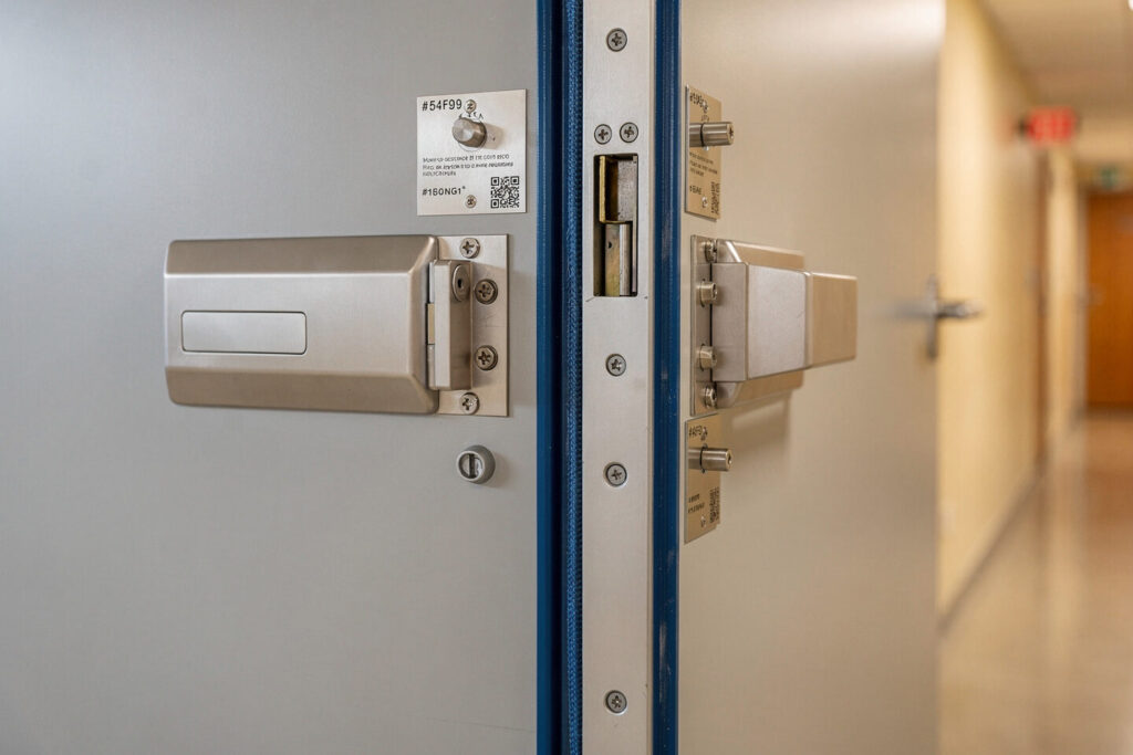 Technische Spezifikationen und Zertifizierungen für höchste Sicherheit – Rößler Industrietore GmbH